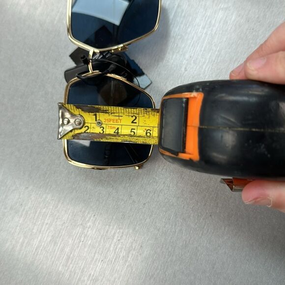 Cristian Dior shades 🤩 - Picture 8 of 9